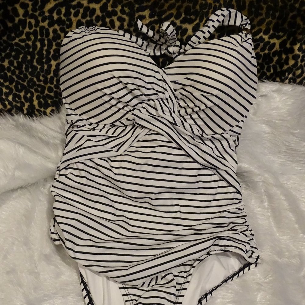 Victoria's Secret 36 C Unforgettable One Piece Swim suit wear Black White Stripe